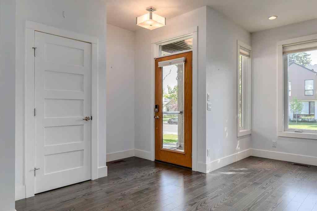 MLS® A2258378 - 3011 26A Street SW in Killarney/Glengarry Calgary, Residential
