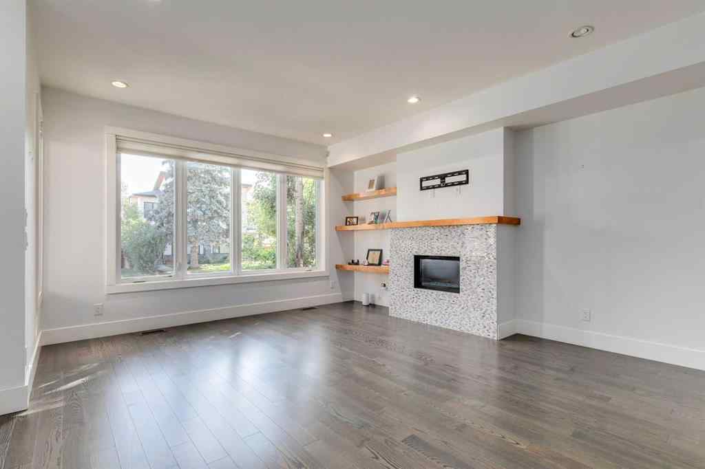 MLS® A2258378 - 3011 26A Street SW in Killarney/Glengarry Calgary, Residential