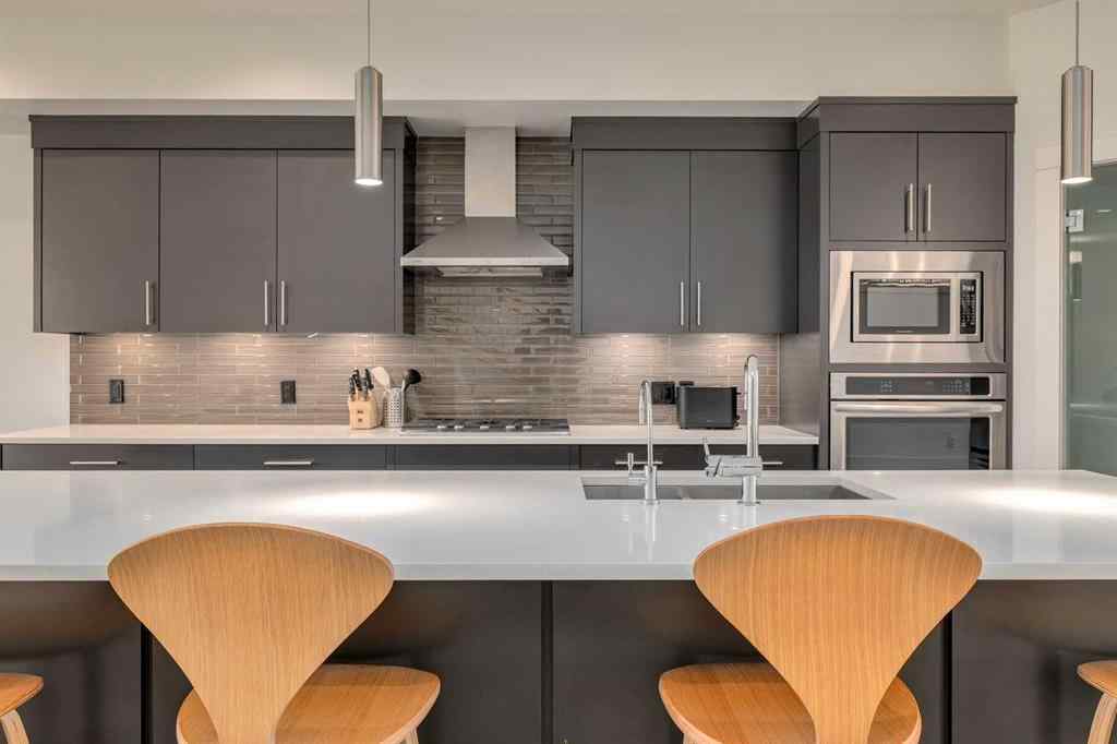 MLS® A2258378 - 3011 26A Street SW in Killarney/Glengarry Calgary, Residential