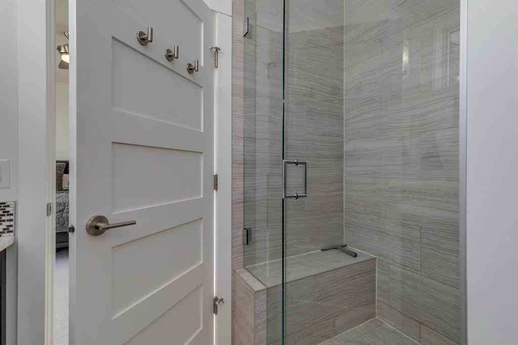 MLS® A2258378 - 3011 26A Street SW in Killarney/Glengarry Calgary, Residential