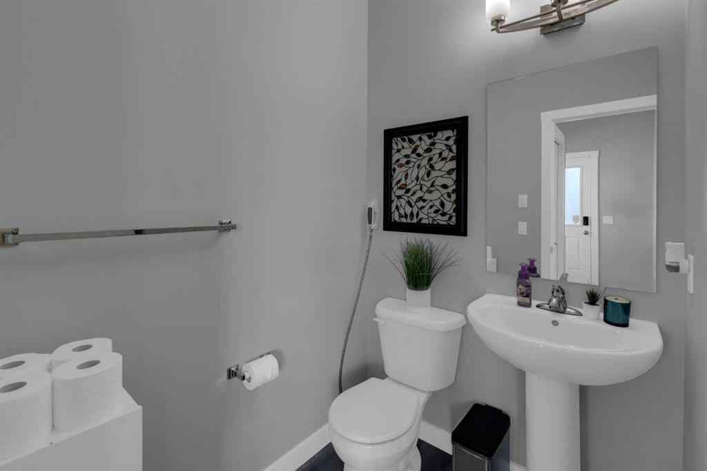 MLS® A2258384 - 1100 Midtown Lane SW in Midtown Airdrie, Residential