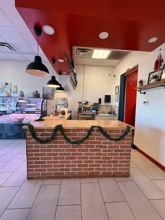 MLS® A2258385 - 123 Bakery Lane NE in Rundle Calgary, Commercial
