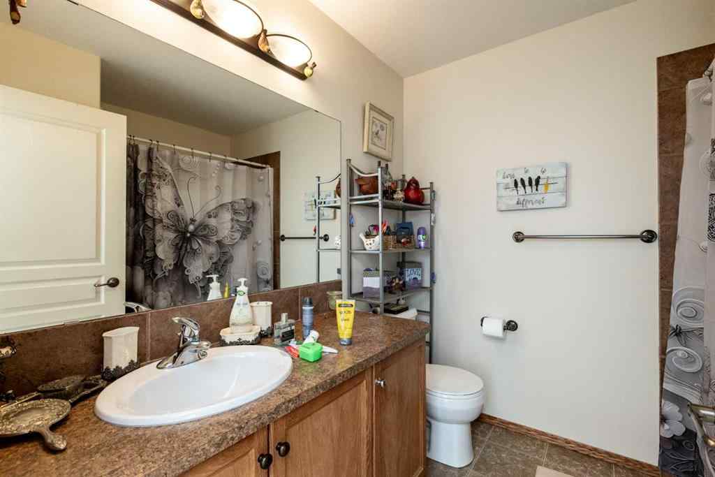 MLS® A2258388 - 24 Legend Court  in Lakeway Landing Sylvan Lake, Residential