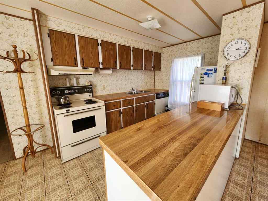 MLS® A2258395 - 5512 51 Street   in NONE Camrose, Residential