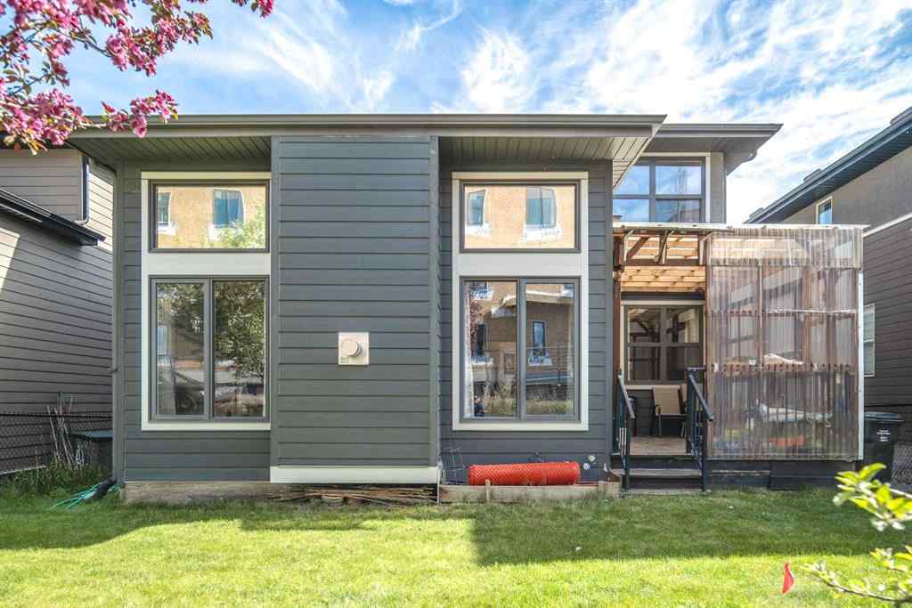 MLS® A2258396 - 767 Shawnee Drive SW in Shawnee Slopes Calgary, Residential
