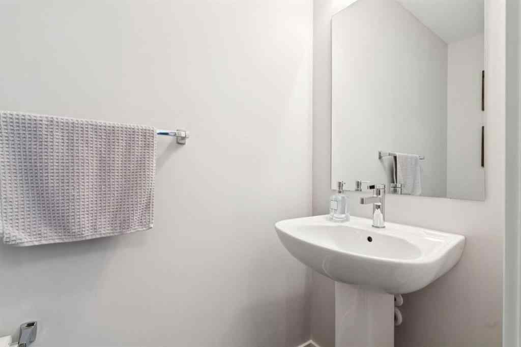 MLS® A2258398 - Unit #417 400 Auburn Meadows Common SE in Auburn Bay Calgary, Residential