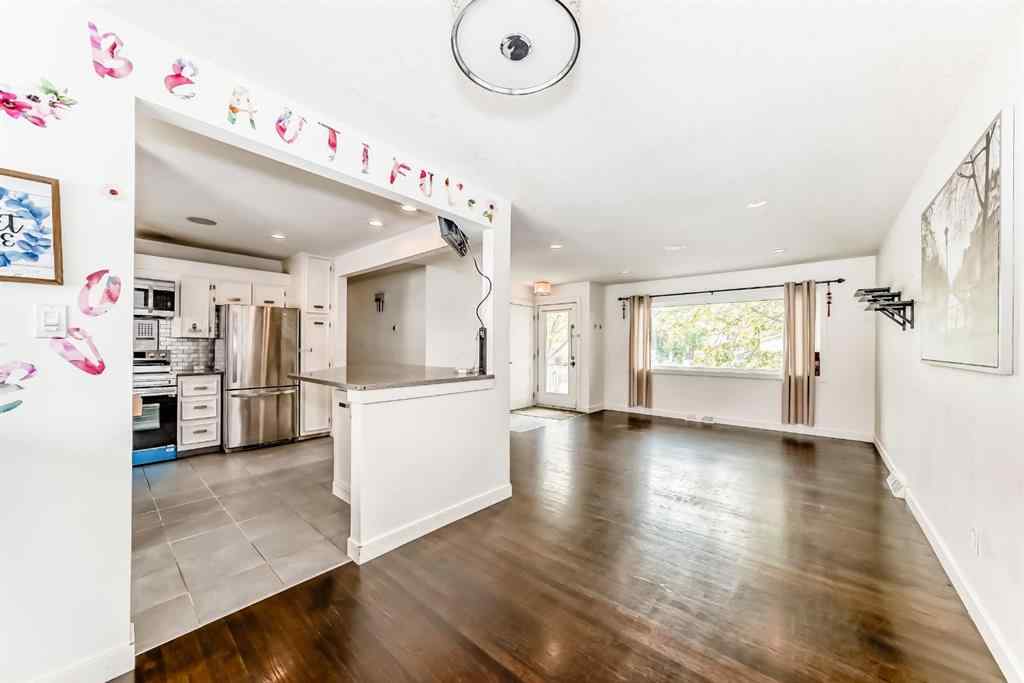 MLS® A2258402 - 4139 Bowlen Street NW in Brentwood Calgary, Residential
