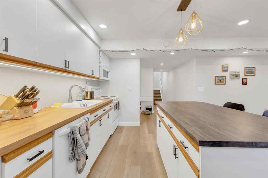 MLS® A2258410 - 6018 58 Street   in NONE Olds, Residential