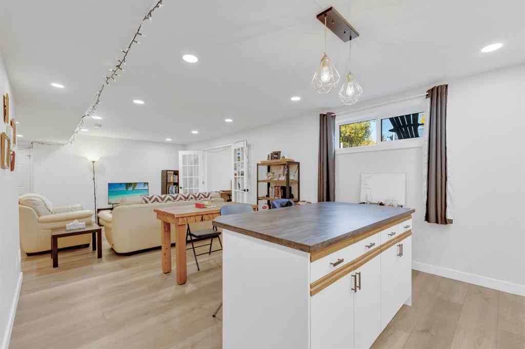 MLS® A2258410 - 6018 58 Street   in NONE Olds, Residential