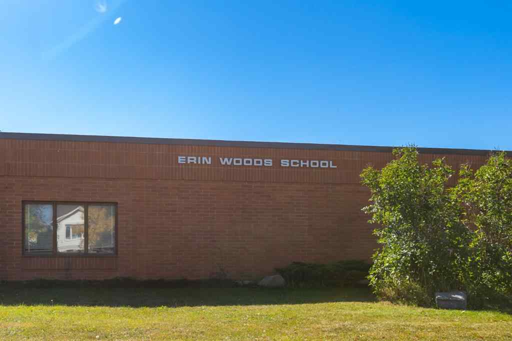 MLS® A2258411 - 7 Erin Park Bay SE in Erin Woods Calgary, Residential
