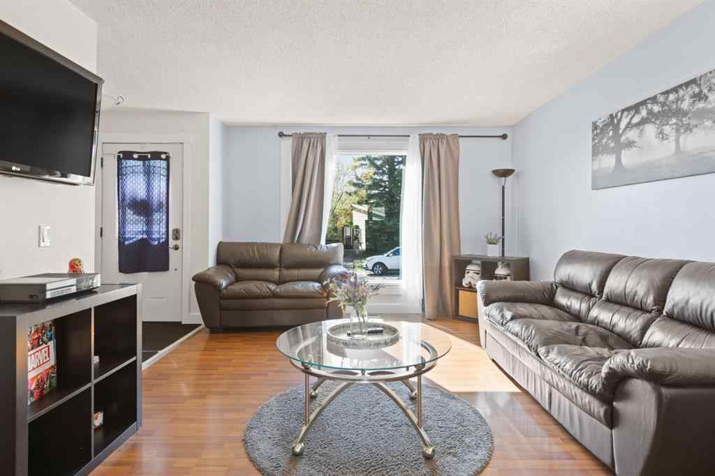 MLS® A2258411 - 7 Erin Park Bay SE in Erin Woods Calgary, Residential