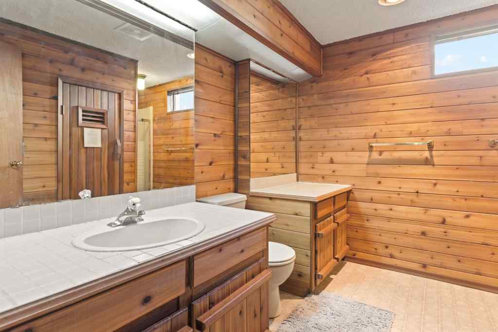 MLS® A2258411 - 7 Erin Park Bay SE in Erin Woods Calgary, Residential