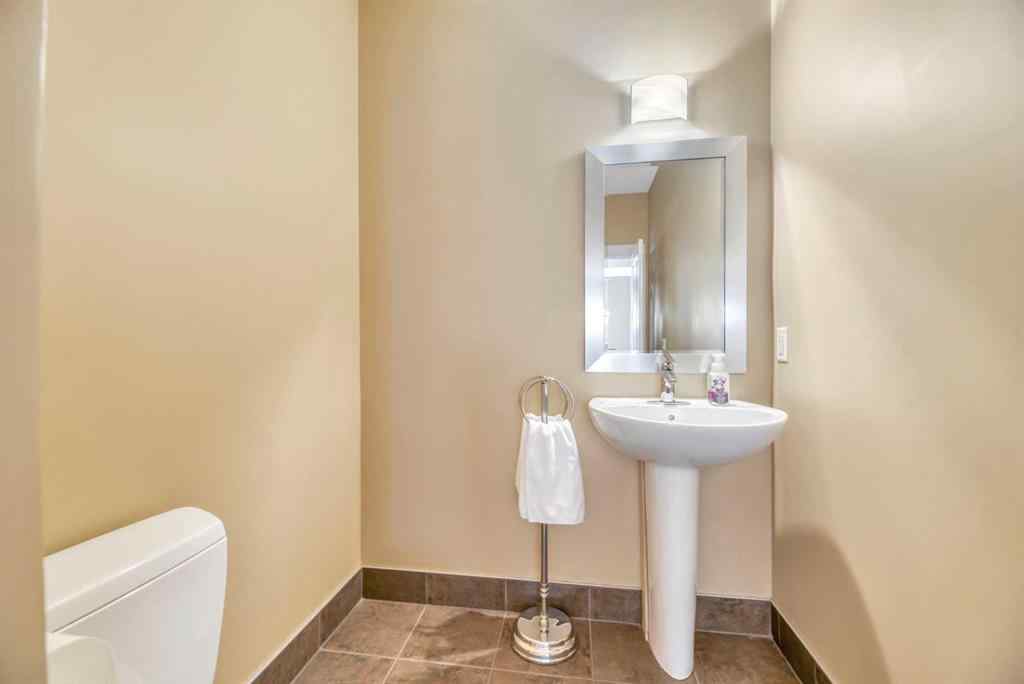 MLS® A2258415 - 1410 11 Avenue SE in Inglewood Calgary, Residential