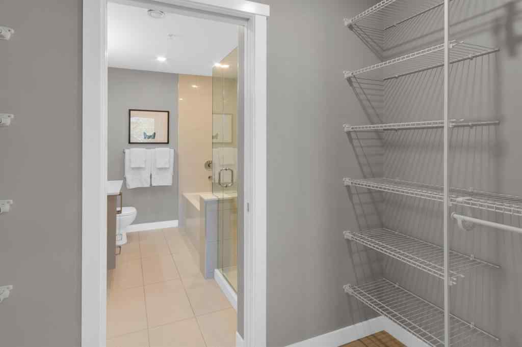 MLS® A2258419 - Unit #211 301 10 Street NW in Hillhurst Calgary, Residential