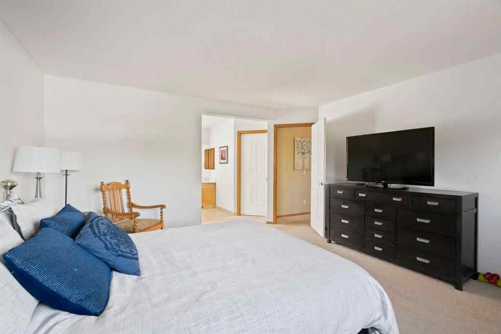 MLS® A2258426 - 112 Riverview Circle  in Riverview Cochrane, Residential