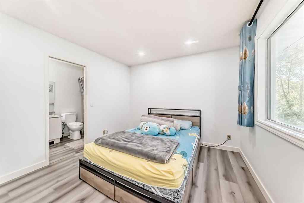 MLS® A2258427 - 1235 Sandpiper Road NW in Sandstone Valley Calgary, Residential