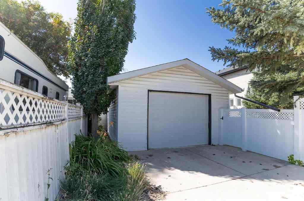 MLS® A2258446 - 4742 48 Avenue  in Downtown Lacombe Lacombe, Residential