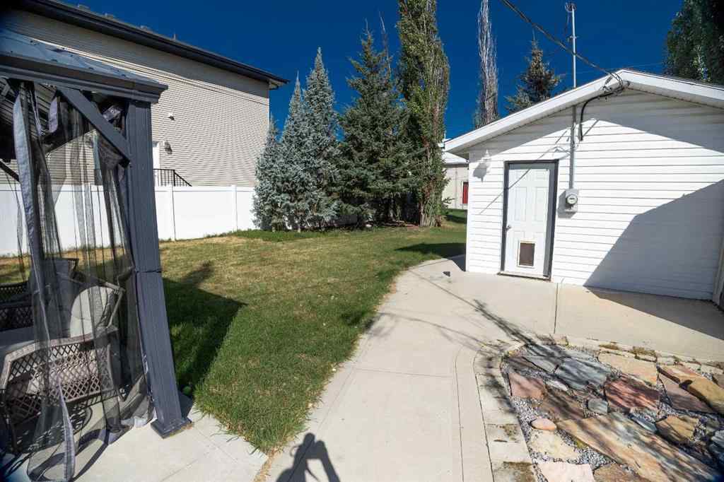 MLS® A2258446 - 4742 48 Avenue  in Downtown Lacombe Lacombe, Residential