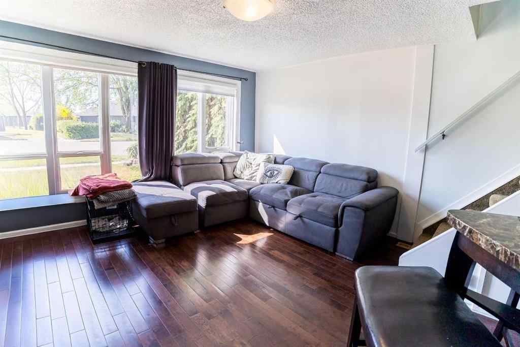 MLS® A2258446 - 4742 48 Avenue  in Downtown Lacombe Lacombe, Residential