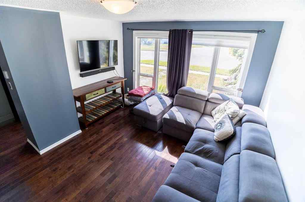 MLS® A2258446 - 4742 48 Avenue  in Downtown Lacombe Lacombe, Residential