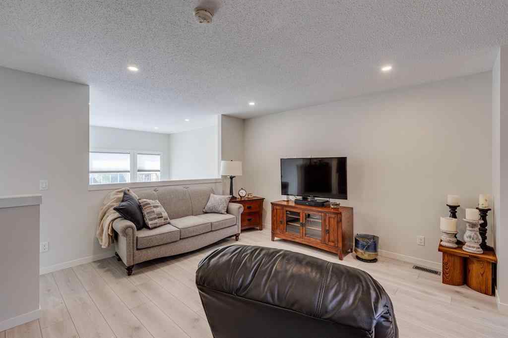 MLS® A2258451 - 174 Chinook Gate Boulevard SW in Chinook Gate Airdrie, Residential
