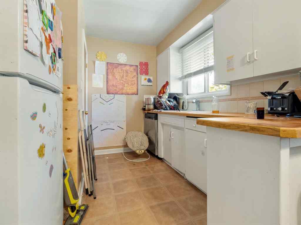MLS® A2258459 - 1131 28A Street S in Lakeview Lethbridge, Residential