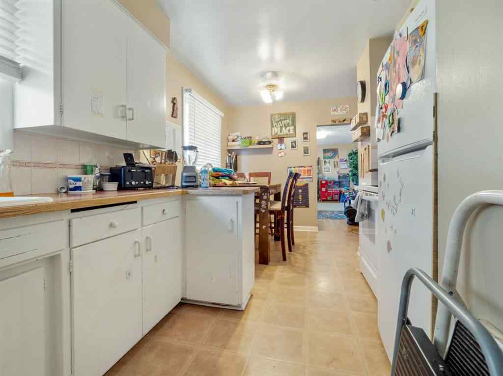 MLS® A2258459 - 1131 28A Street S in Lakeview Lethbridge, Residential
