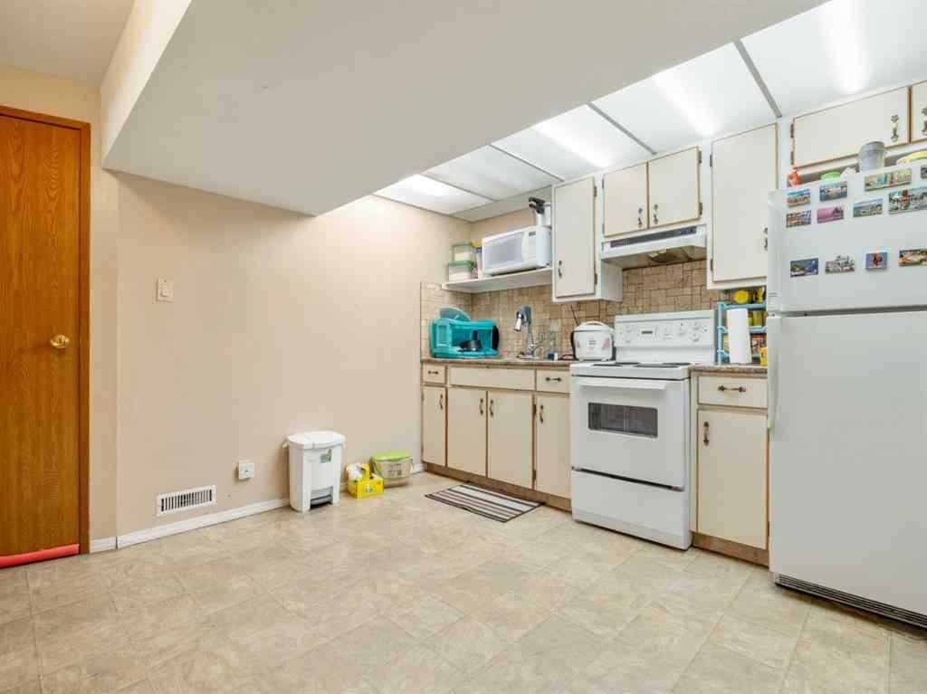 MLS® A2258459 - 1131 28A Street S in Lakeview Lethbridge, Residential