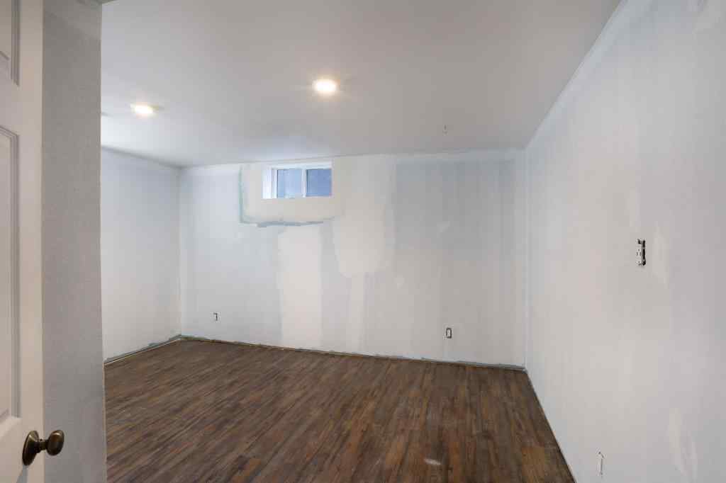 MLS® A2258460 - 535 2A Avenue W in West End Brooks, Residential