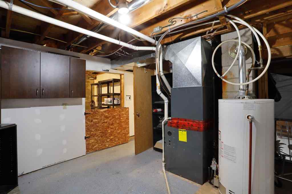 MLS® A2258460 - 535 2A Avenue W in West End Brooks, Residential