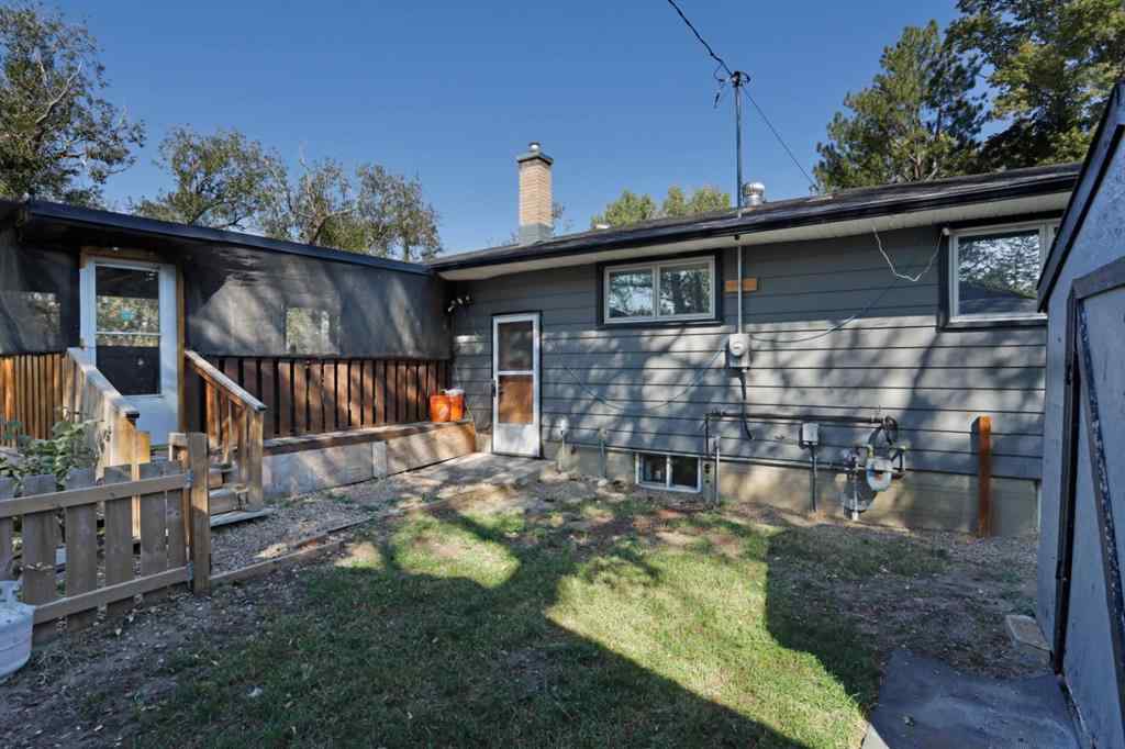 MLS® A2258460 - 535 2A Avenue W in West End Brooks, Residential