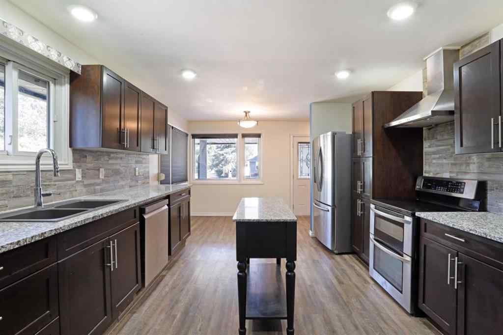 MLS® A2258460 - 535 2A Avenue W in West End Brooks, Residential