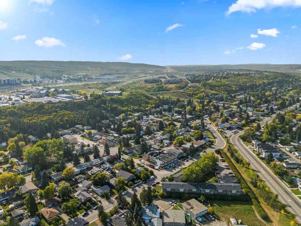 MLS® A2258465 - 8039 36 Avenue NW in Bowness Calgary, Residential
