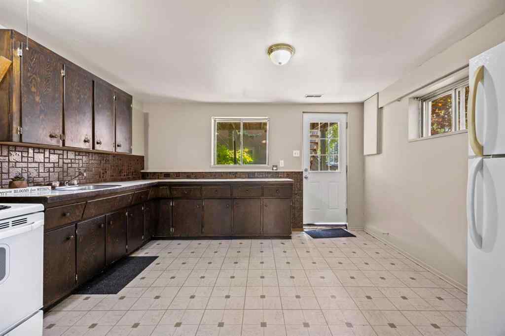 MLS® A2258465 - 8039 36 Avenue NW in Bowness Calgary, Residential