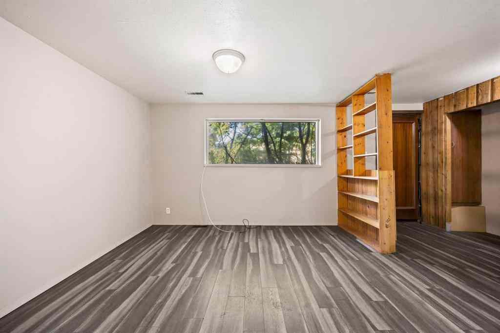 MLS® A2258465 - 8039 36 Avenue NW in Bowness Calgary, Residential