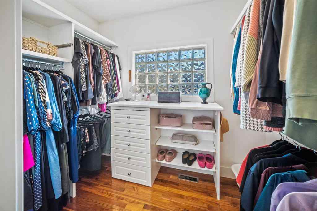 MLS® A2258471 - 171 Slopeview Drive SW in Springbank Hill Calgary, Residential