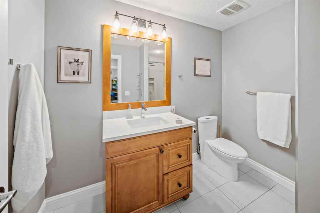 MLS® A2258471 - 171 Slopeview Drive SW in Springbank Hill Calgary, Residential
