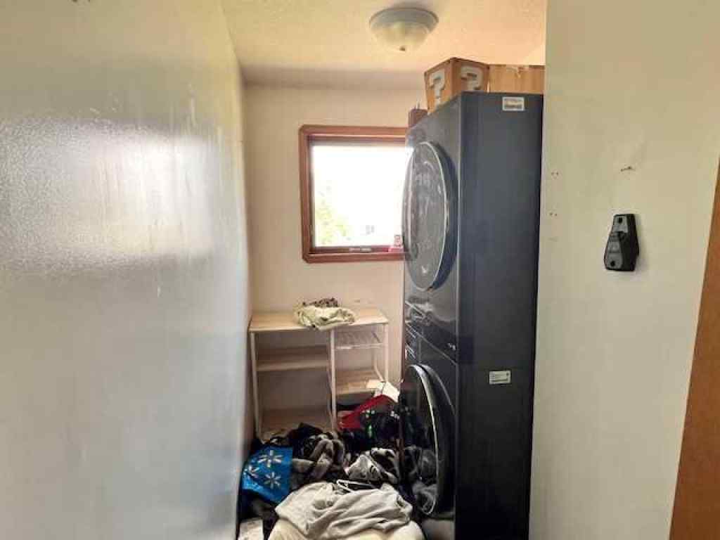 MLS® A2258477 - 6 1 Avenue  in Round Hill Round Hill, Residential