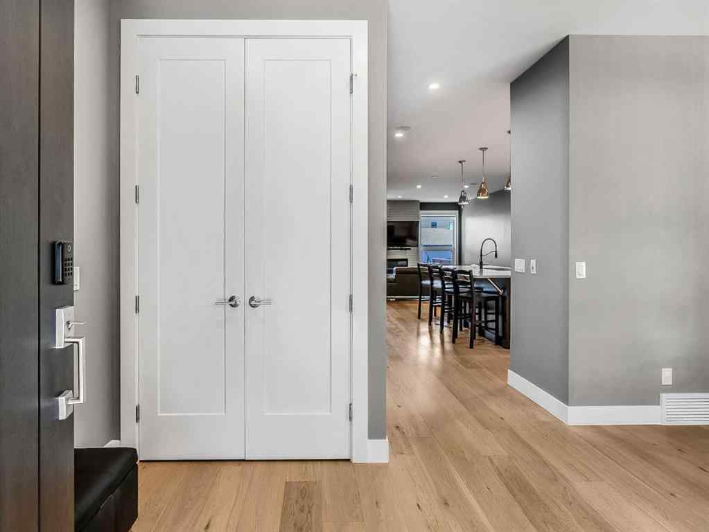 MLS® A2258481 - 906 43 Street SW in Rosscarrock Calgary, Residential