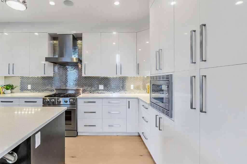 MLS® A2258481 - 906 43 Street SW in Rosscarrock Calgary, Residential
