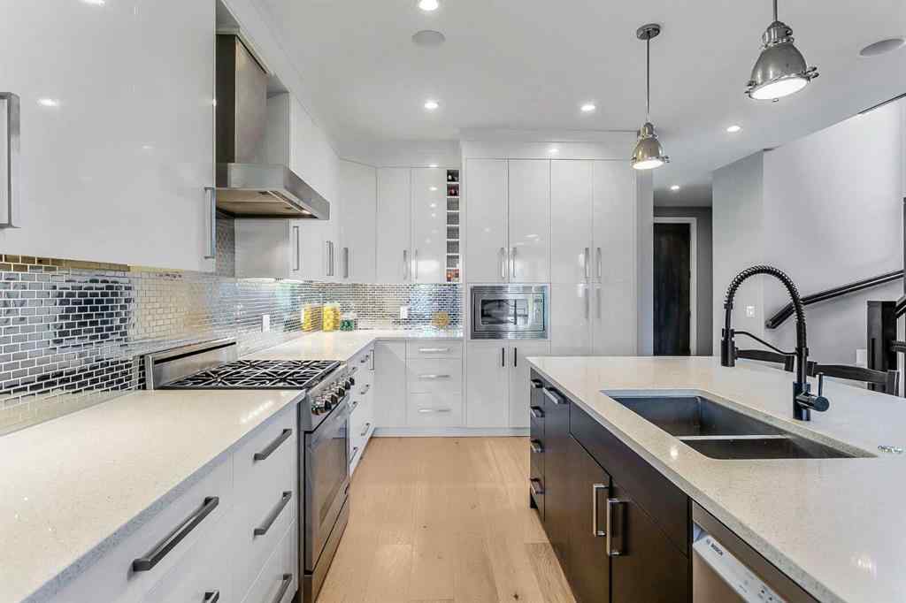 MLS® A2258481 - 906 43 Street SW in Rosscarrock Calgary, Residential