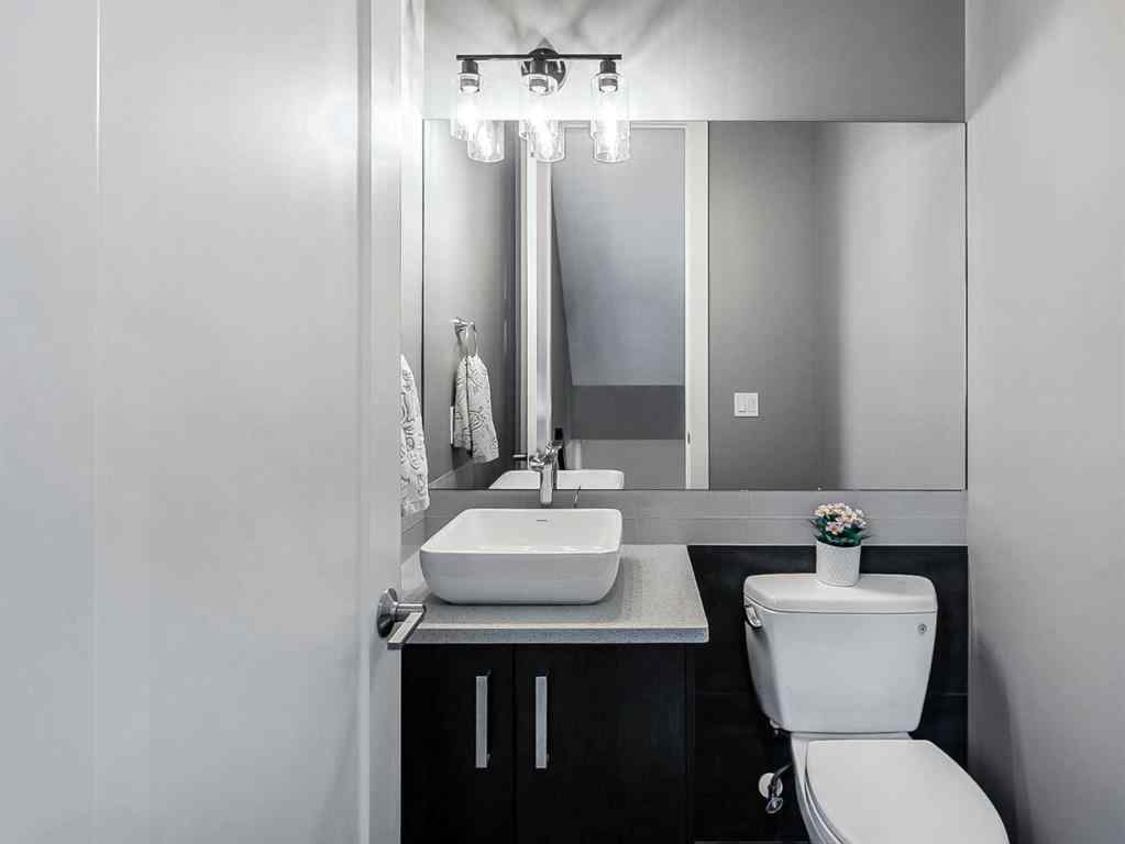 MLS® A2258481 - 906 43 Street SW in Rosscarrock Calgary, Residential