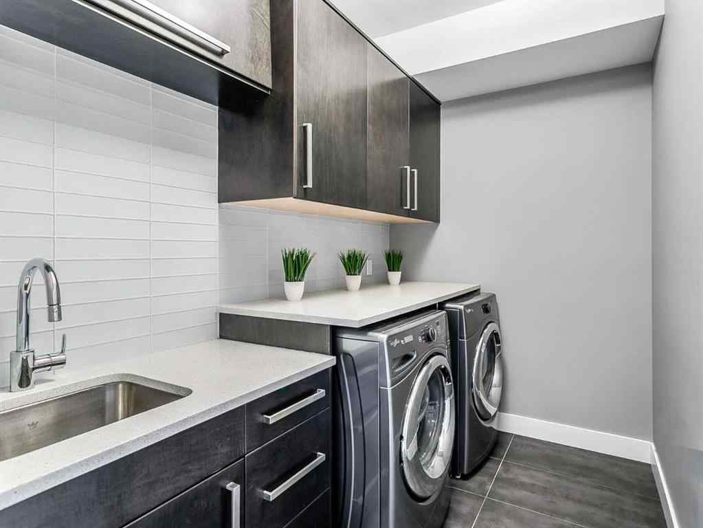 MLS® A2258481 - 906 43 Street SW in Rosscarrock Calgary, Residential