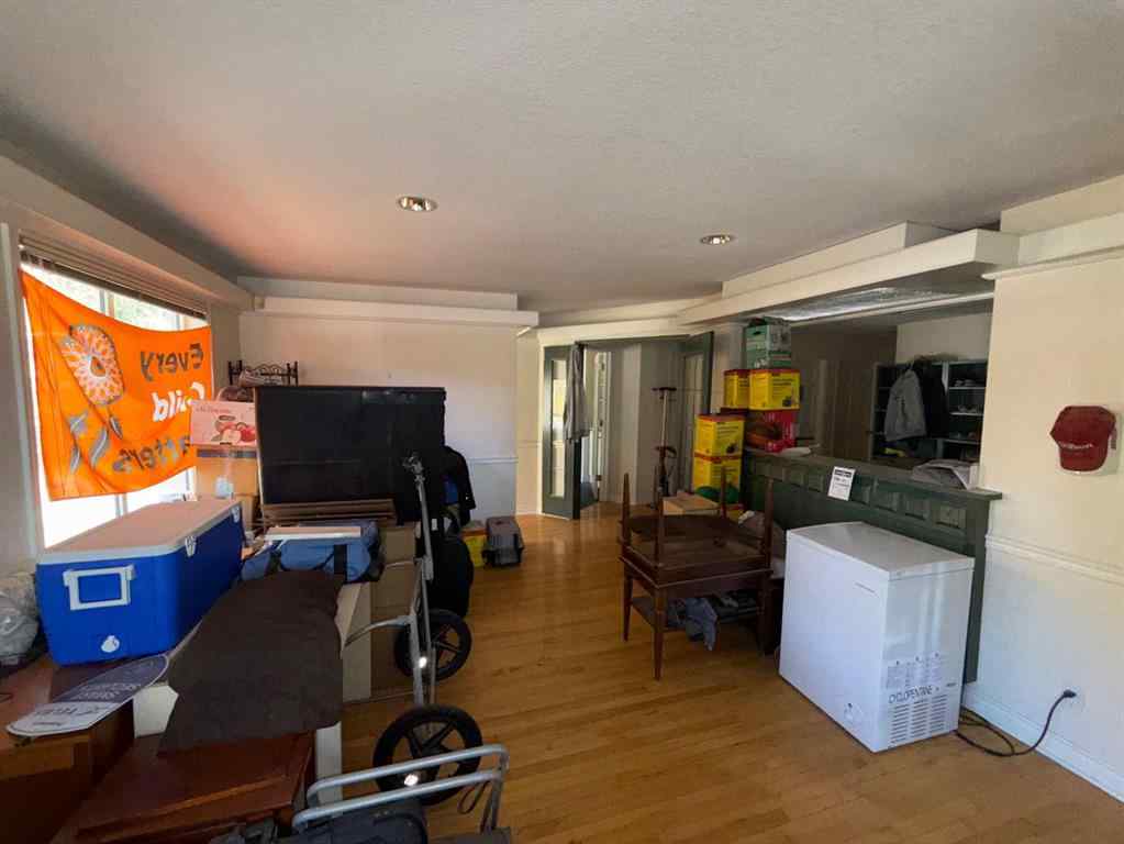MLS® A2258483 - 1902 9 Avenue S in Henderson Lake Lethbridge, Residential