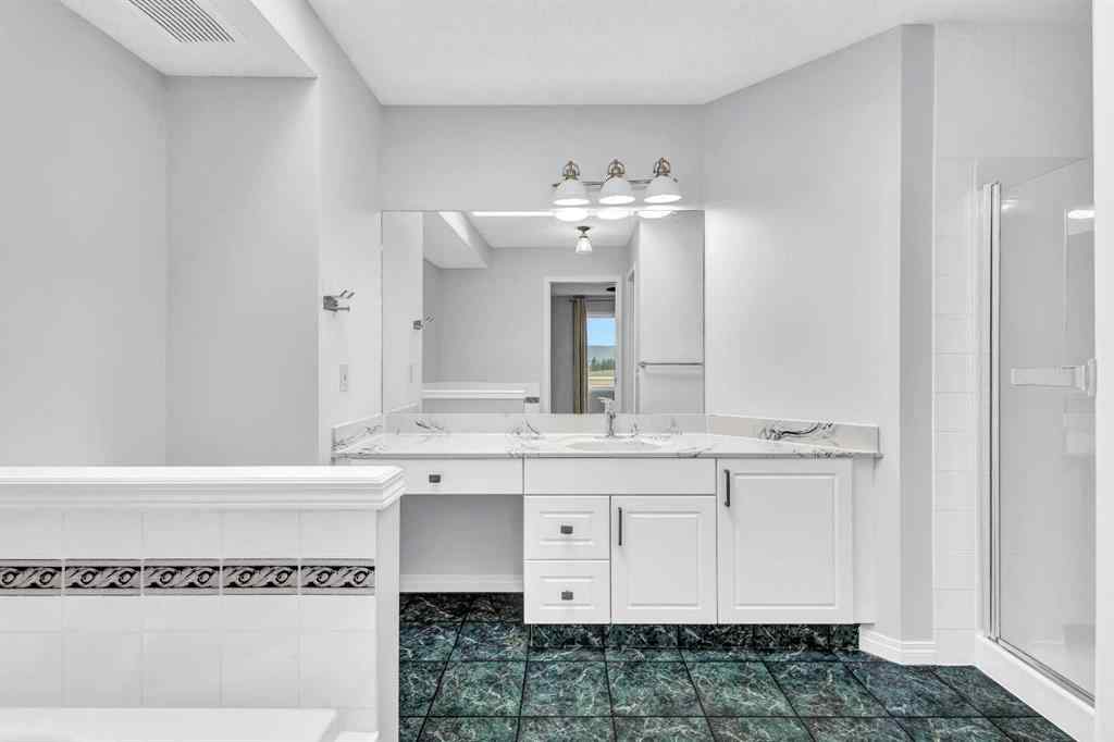 MLS® A2258488 - 331 Springbank Place SW in Springbank Hill Calgary, Residential