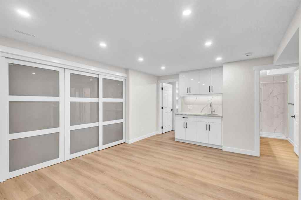 MLS® A2258488 - 331 Springbank Place SW in Springbank Hill Calgary, Residential