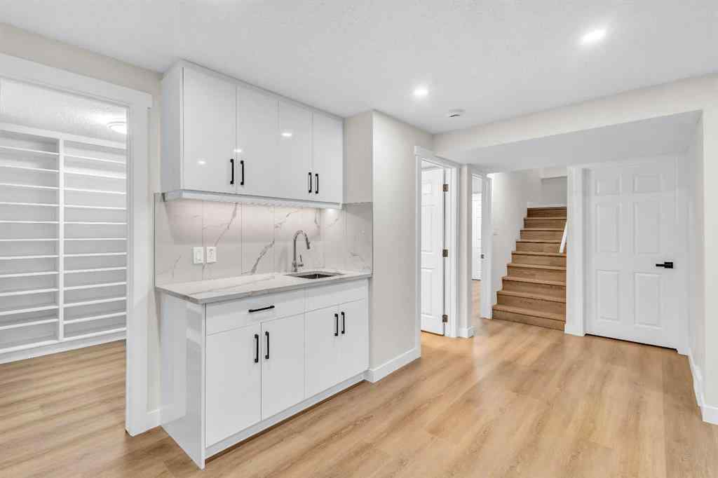 MLS® A2258488 - 331 Springbank Place SW in Springbank Hill Calgary, Residential