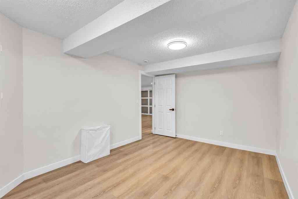 MLS® A2258488 - 331 Springbank Place SW in Springbank Hill Calgary, Residential