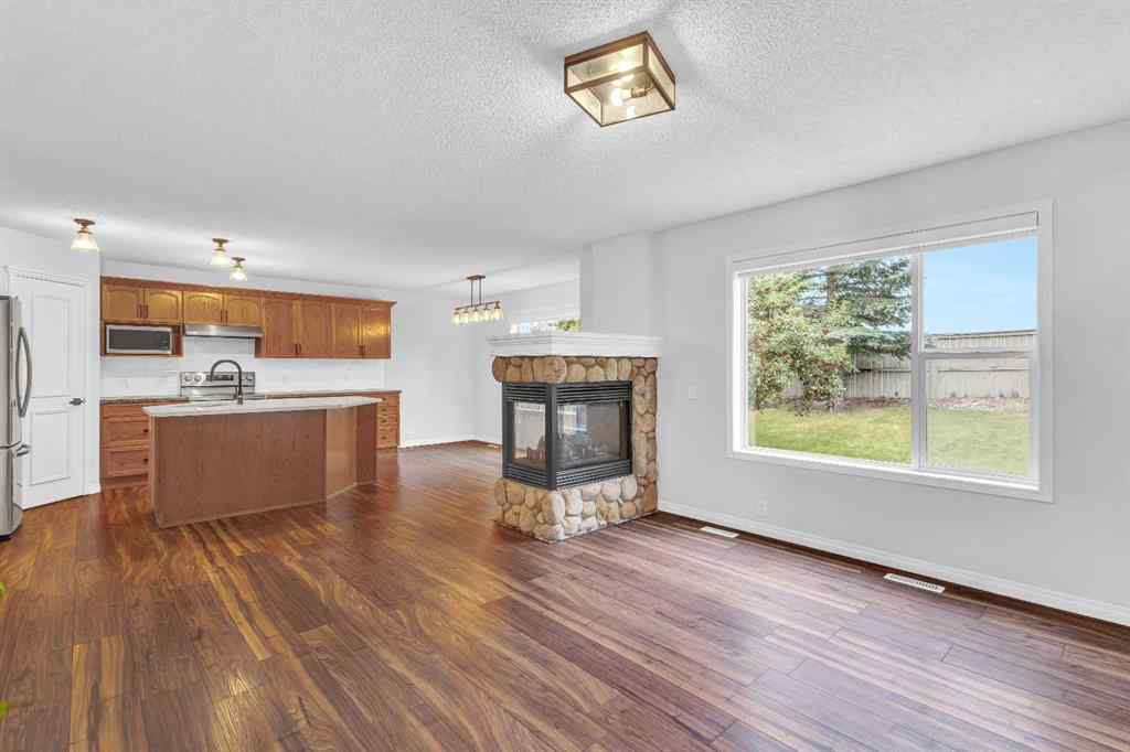 MLS® A2258488 - 331 Springbank Place SW in Springbank Hill Calgary, Residential