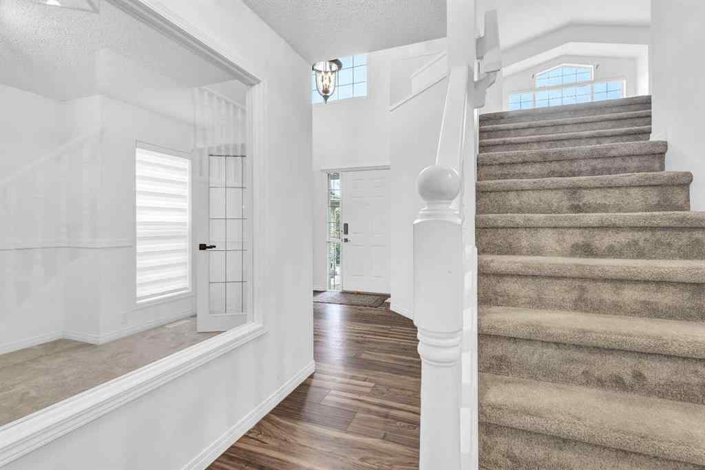 MLS® A2258488 - 331 Springbank Place SW in Springbank Hill Calgary, Residential